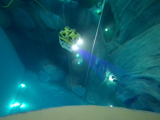 Water-Scanner side view
